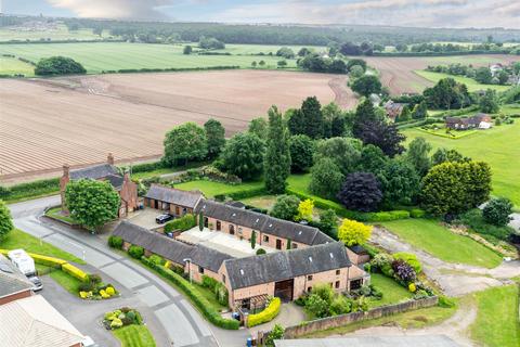 4 bedroom house for sale, Back Lane, Whittington