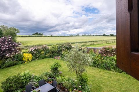 4 bedroom house for sale, Back Lane, Whittington