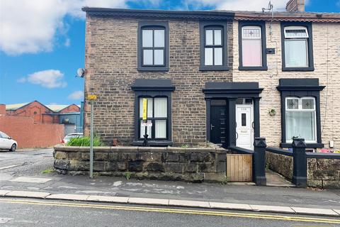 Studio to rent, Part Self-Contained Bedsit, Redearth Rd., Darwen