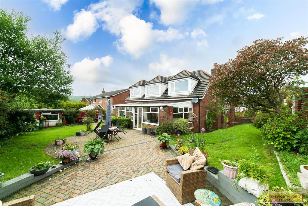 Large rear garden