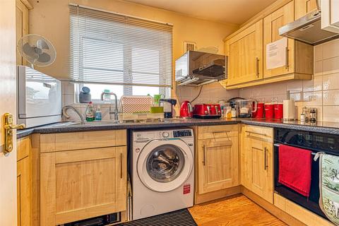 3 bedroom apartment for sale, Mckinley Street, Great Sankey, Warrington