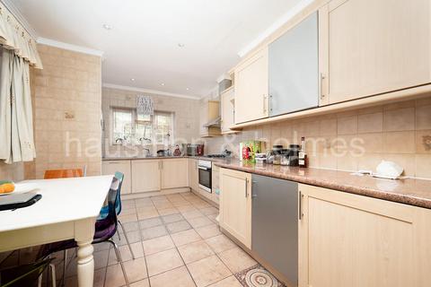 4 bedroom house for sale, Hodford Road, London