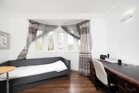 4 bedroom house for sale, Hodford Road, London