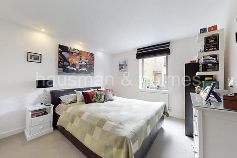 2 bedroom flat for sale, Granville Road, London