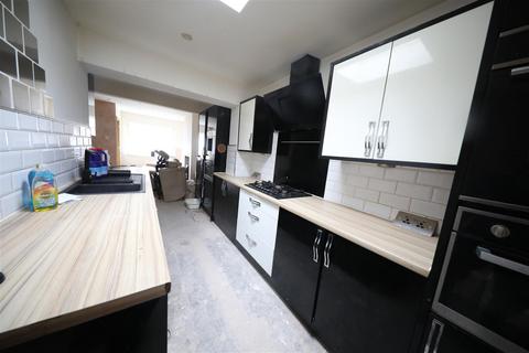 2 bedroom terraced house for sale, Danube Road, Hull