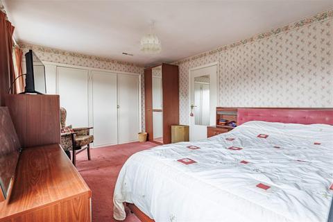 75 Thornhill, North Weald, Epping, CM16 6DW