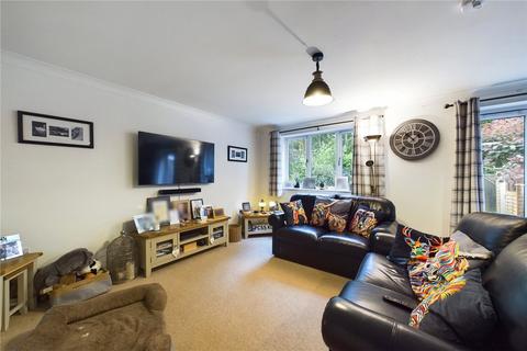 3 bedroom terraced house to rent, Sykes Gardens, Upper Basildon, Reading, Berkshire, RG8