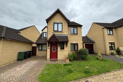 3 bedroom detached house for sale, Lytham Close, Chippenham SN15