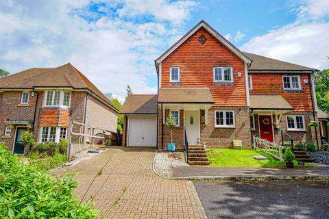 3 bedroom semi-detached house for sale, Woodlands Way, Hastings