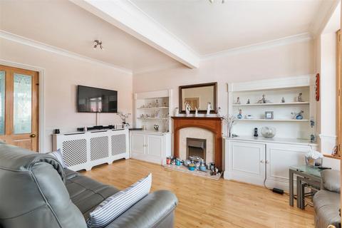 2 bedroom end of terrace house for sale, Faversham Road, Morden SM4