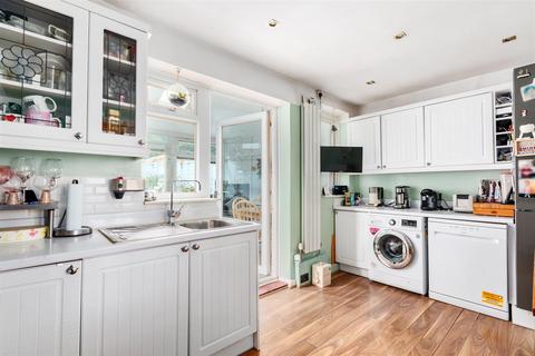 45 Faversham Road, Morden, SM4 6RE