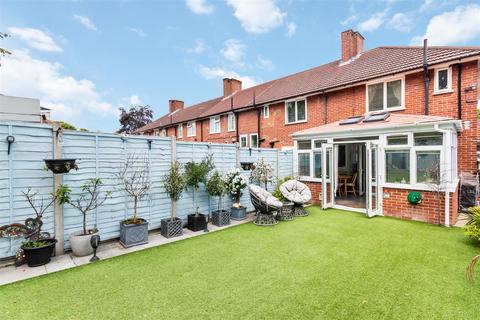 45 Faversham Road, Morden, SM4 6RE