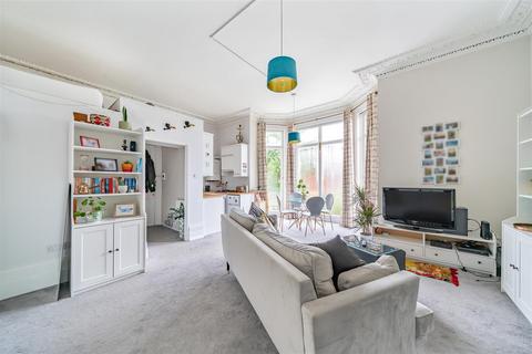 Studio for sale, Surbiton Hill Park, Surbiton