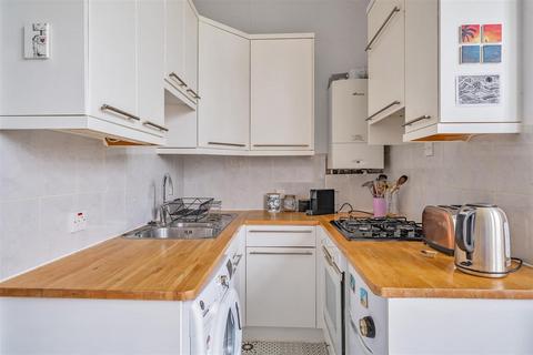 Studio for sale, Surbiton Hill Park, Surbiton