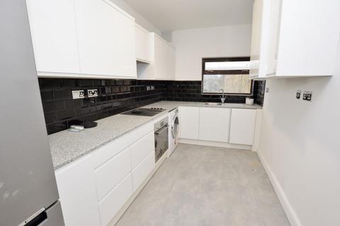 2 bedroom house to rent, Pond Road, Stratford, E15