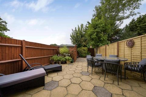 3 bedroom end of terrace house for sale, Aplin Way, Isleworth