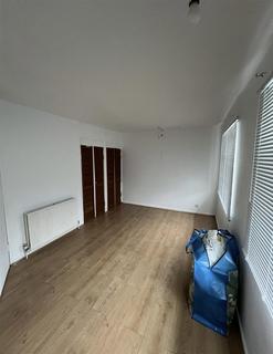 1 bedroom in a house share to rent, Hertford Road, London