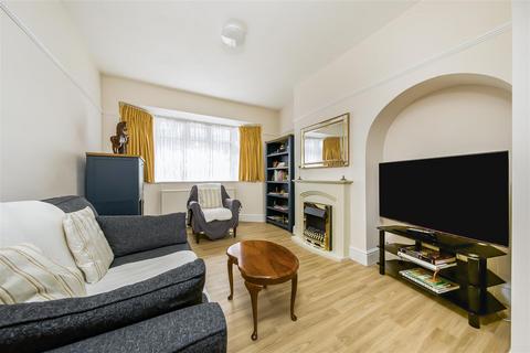 3 bedroom terraced house for sale, Devon Avenue, Twickenham