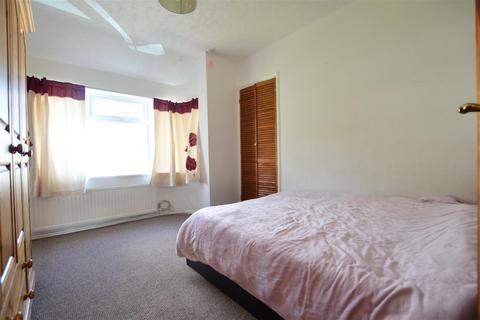 2 bedroom maisonette for sale, Lancaster Avenue, Slough