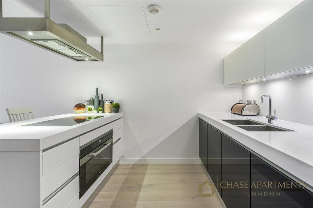 Moore House SW1 W 8 DT-9.jpg