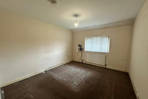 2 bedroom terraced house to rent, Lichfield Road, Shelfield