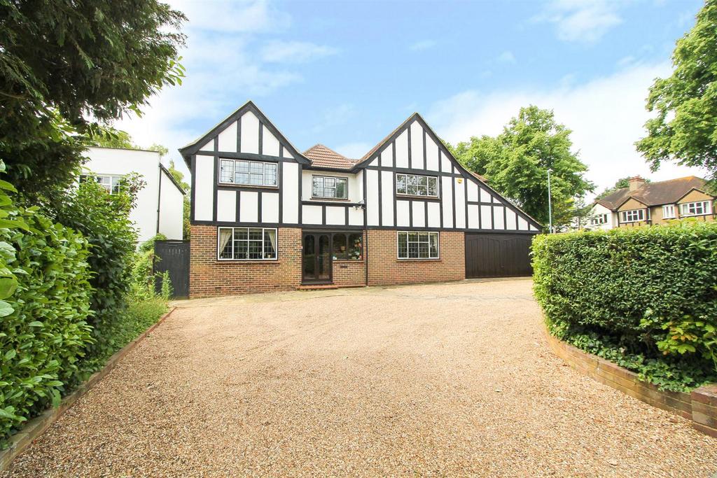 Pine Walk, Carshalton SM5 4 bed detached house for sale £1,250,000