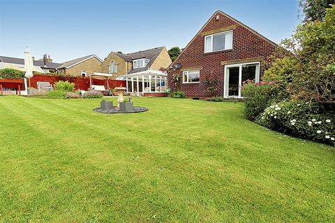 3 bedroom detached house for sale, Kaye Lane, Almondbury, Huddersfield, HD5 8XT