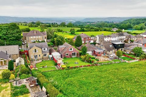 3 bedroom detached house for sale, Kaye Lane, Almondbury, Huddersfield, HD5 8XT