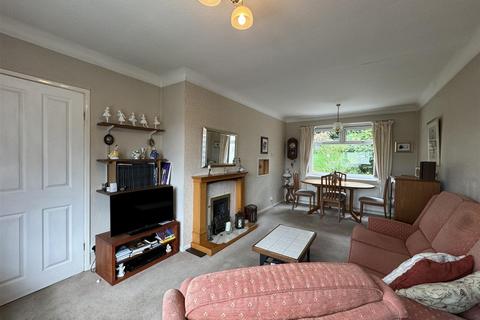 2 bedroom semi-detached house for sale, Windsor Drive, Dalton, Huddersfield, HD5 9UT