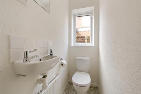 2 Lindsay Close, Epsom, KT19 8JJ