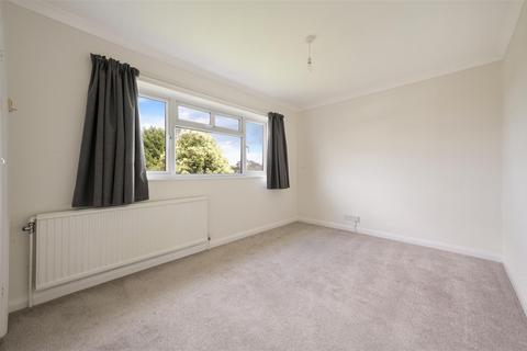 2 Lindsay Close, Epsom, KT19 8JJ
