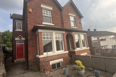 3 bedroom semi-detached house for sale, St. Johns Mount, Wakefield WF1