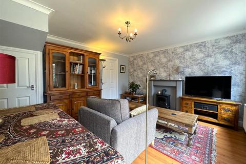 2 bedroom terraced house for sale, Score Croft, Skelmanthorpe, Huddersfield, HD8 9EA