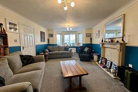 36 Dixon Road, Northampton, NN2 8XE