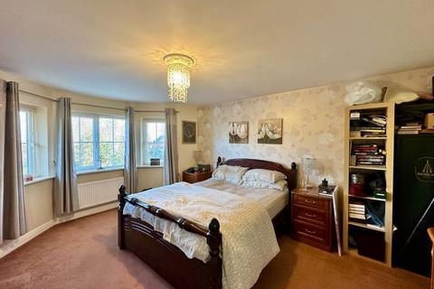 36 Dixon Road, Northampton, NN2 8XE