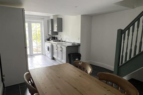 67 Alexandra Road, St Austell, PL25 4QW