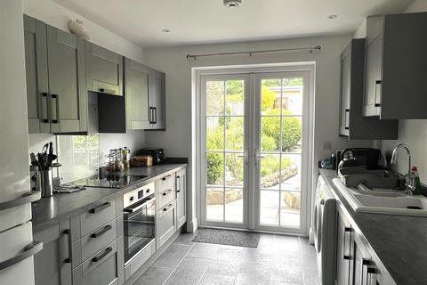 67 Alexandra Road, St Austell, PL25 4QW