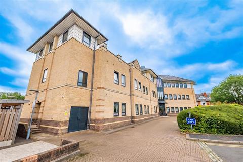 2 bedroom apartment for sale, Maybury Close, Frimley, Camberley