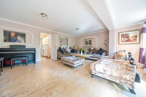 5 Balmoral Close, Chandler's Ford, Eastleigh, SO53 1TG