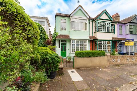 2 Derwent Road, London, W5 4TN