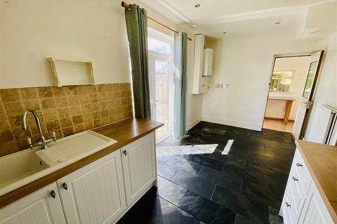 11 Burrows Terrace, Burry Port, SA16 0NH