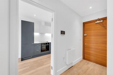 1 bedroom flat to rent, Cherry Orchard East, Kembrey Park, Swindon