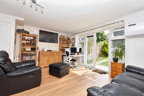 3 bedroom terraced house for sale, Weavers Close, Eastbourne