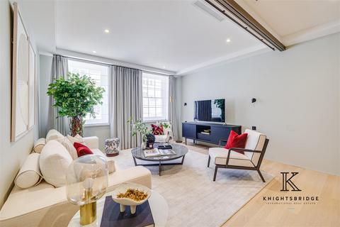 4 bedroom terraced house for sale, Princes Gate Mews, London SW7