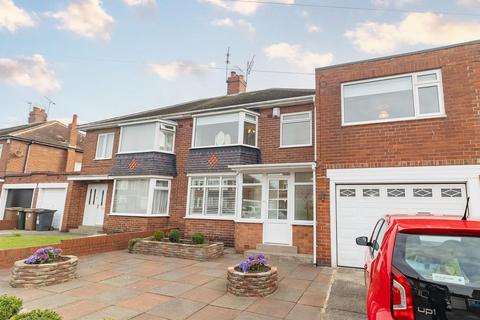 4 bedroom semi-detached house to rent, West Dene Drive, North Shields