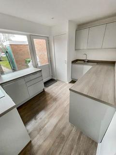 2 bedroom terraced house to rent, Buckden Close, Warwick