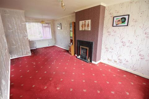 3 bedroom semi-detached house for sale, Fairburn Drive, Leeds LS25