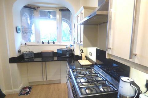 2 bedroom apartment to rent, Boothroyd House, Sale, M33 4BP