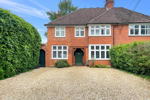 4 bedroom semi-detached house for sale, Chalkhouse Green Road, Kidmore End Reading RG4