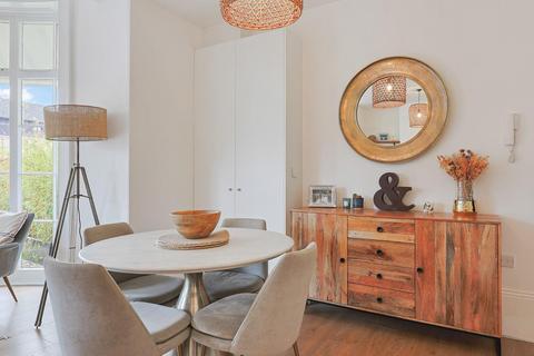 Flat 4, Grafton House, 64 Maids Causeway, Cambridge, CB5 8DD